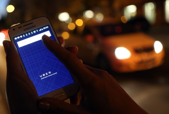 El negocio de transporte de Uber golpeado con prohibición en Alemania