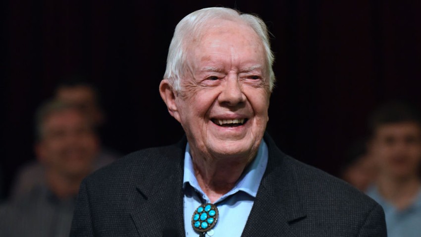 Expresidente Carter es dado de alta tras infección urinaria