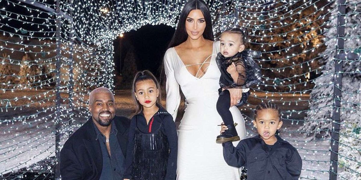 Kim Kardashian dijo que se acuesta al mismo tiempo que sus hijos