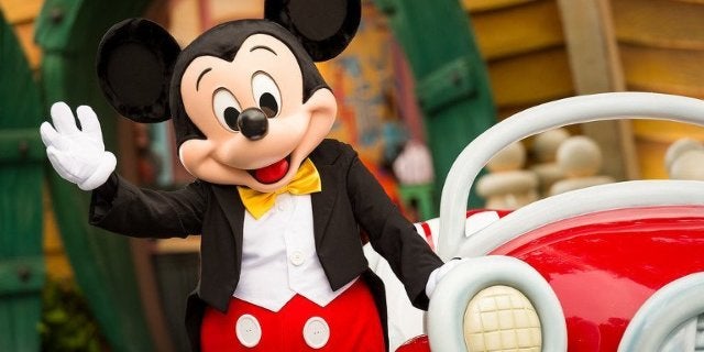 Los personajes de Disney afirman que los turistas los tocan de manera inapropiada