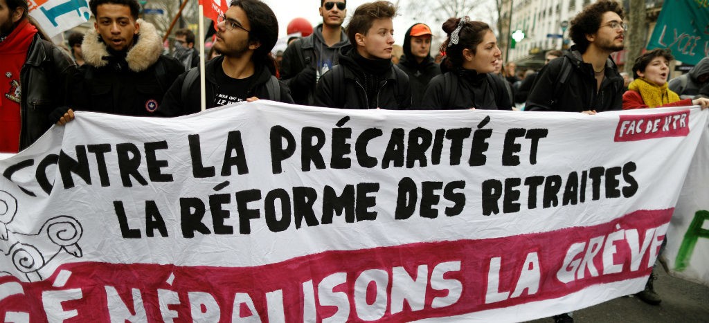 Macron renunciará a su pensión en medio de protestas por reforma de jubilaciones