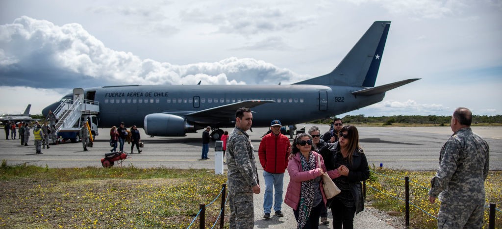 Ministro de Defensa de Chile confirma que los restos hallados son del C-130 y da a los pasajeros por fallecidos