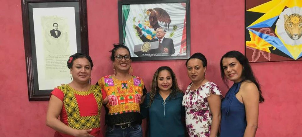 Muxes rompen mitos sobre VIH y Sida en comunidades indígenas de Oaxaca