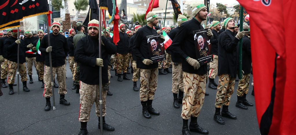 ¿Ataque contra bases de EU este domingo? La milicia Kataib Hezbolá pide a militares iraquíes que se alejen de ellas