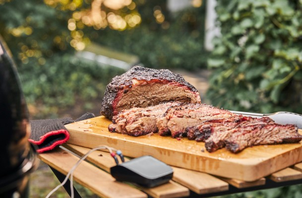 El nuevo Smart Grilling Hub de Weber utiliza la tecnología de junio para convertir a todos en un grillmaster