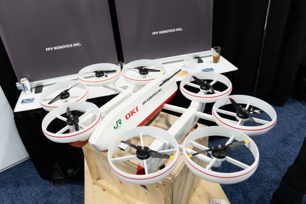 FPV Robotics presenta el dron Waver para inspeccionar la infraestructura en tierra, agua y aire