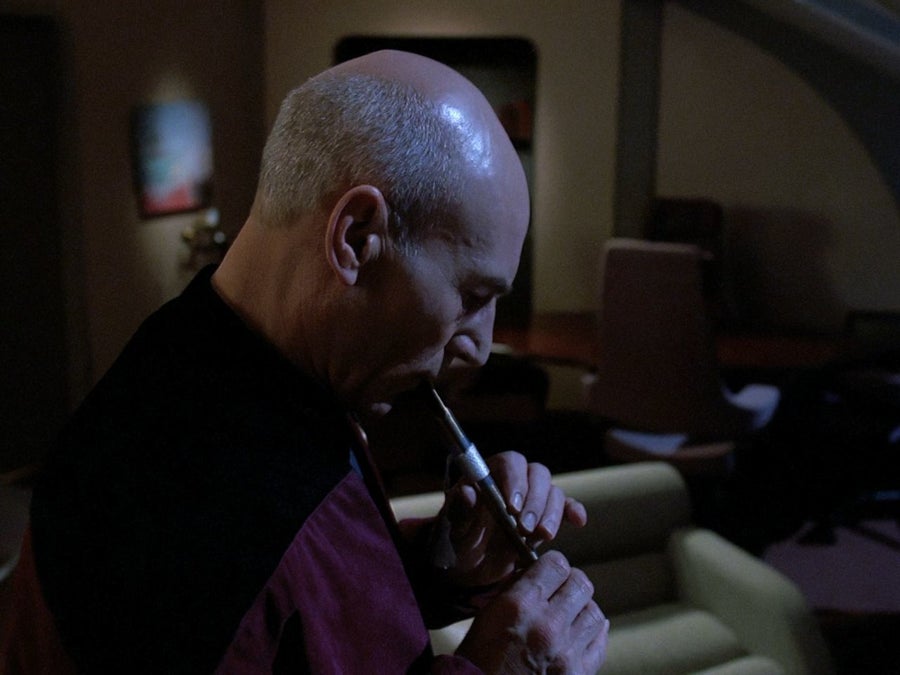 Picard_playing_Ressikan_Flute