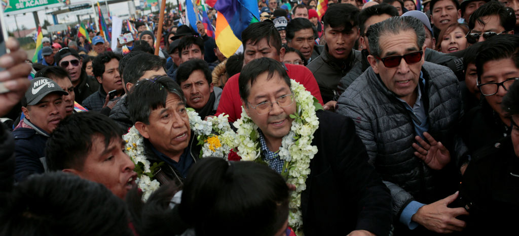 A su llegada a Bolivia, Luis Arce es notificado para declarar el próximo 29 de enero | Video