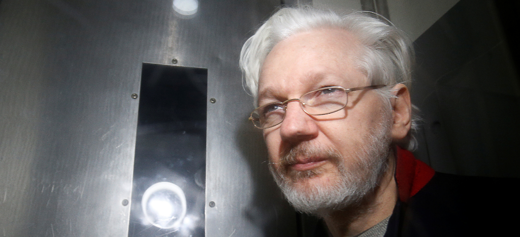 Con Assange, EU no solo quiere ser “policía del mundo” sino la “Corte del mundo”: Fidel Narváez