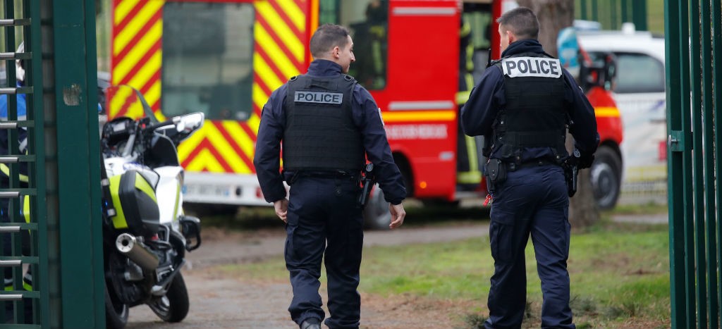 Dos muertos y varios heridos tras ataque con cuchillo en Francia