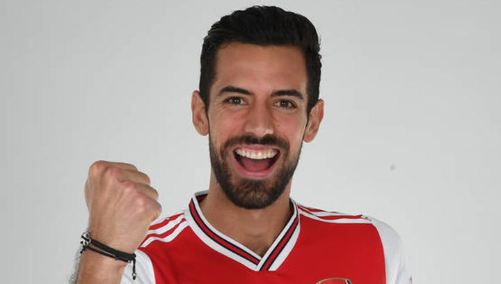 El Arsenal anuncia al central valenciano Pablo Marí