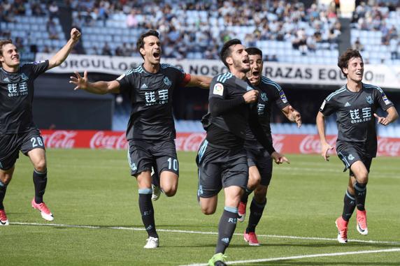 Juanmi celebra gol que marcó con la Real en Balaídos para clasificarse a la Europa League