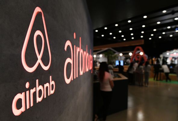 El volumen de invitados de Nochevieja de Airbnb muestra su tasa de crecimiento decreciente