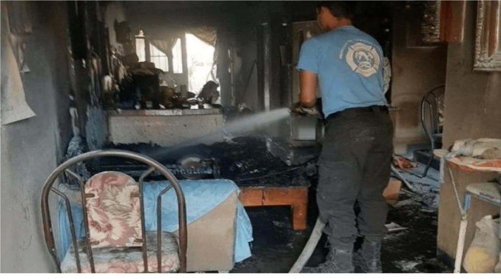 Mueren calcinados dos bebés, quedan atrapados en voraz incendio en su vivienda