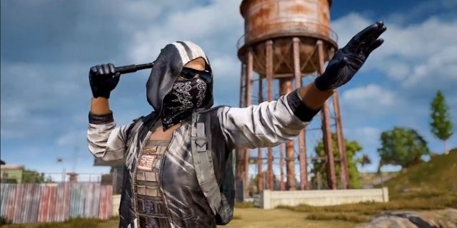 Pocos jugadores afortunados de PUBG obtienen trofeos de casco dorado