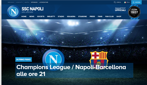 La web del Nápoles anunció el partido contra el Barça con el escudo culé sin siglas
