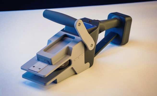 La herramienta inteligente y el cortador robótico de ShapeMeasure permiten a los contratistas medir una vez y cortar nunca