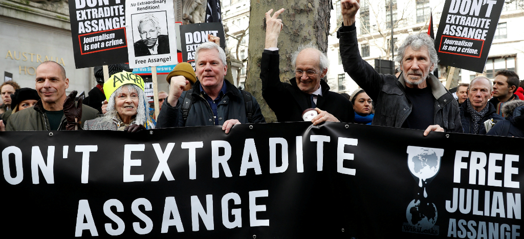 Lunes, Corte de Londres decidirá si extradita a Julian Assange a EU