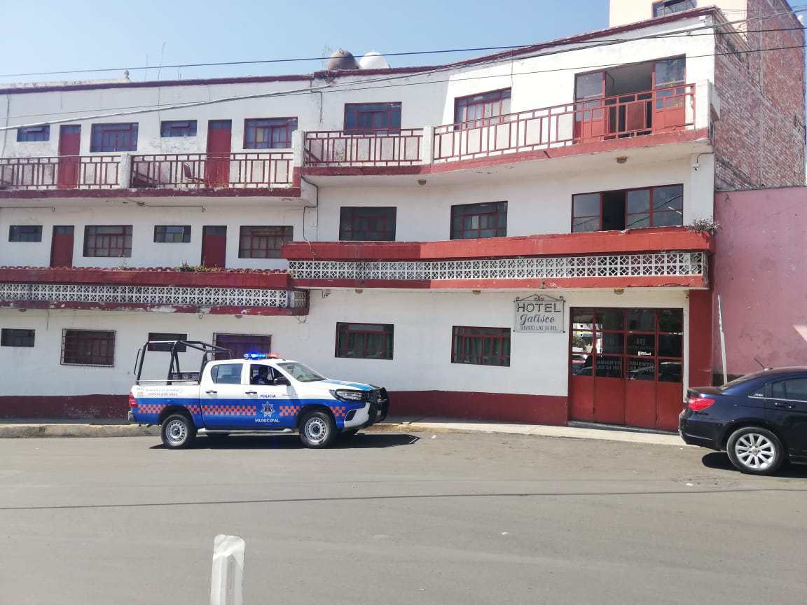 Se suicida sujeto dentro del hotel “Jalisco” en San Juan del Río, se cortó las venas