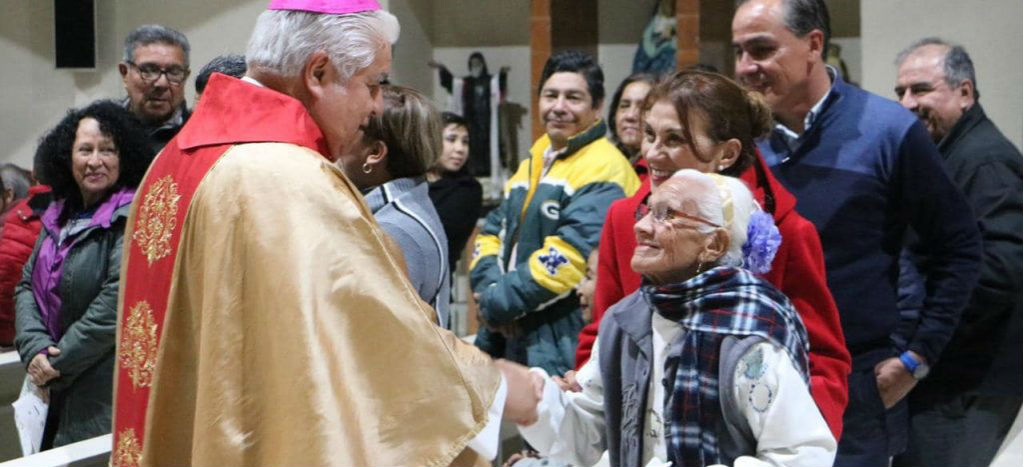 Suspenden saludo de la paz en iglesias de Monterrey tras presencia de Covid-19 en México