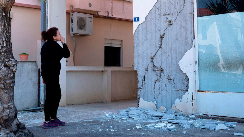 Sismos de gran magnitud despiertan a Grecia