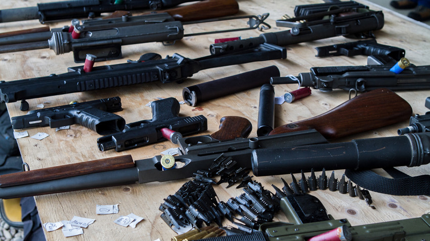 Clasifican a las tiendas de armas como negocio esencial en EEUU durante la cuarentena