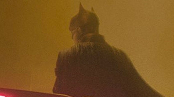 Las fotos oficiales de Batman Robert Pattinson Batsuit Back Cowl Ears