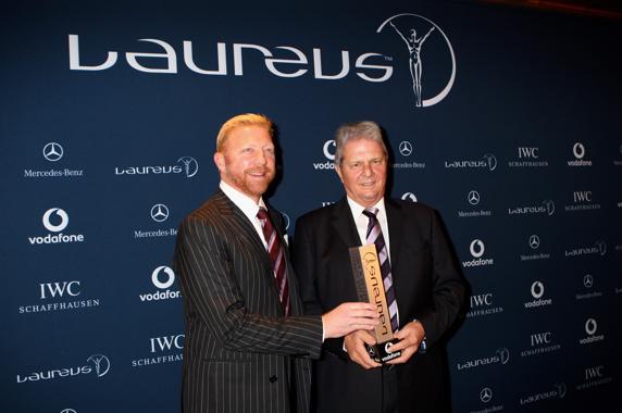 Hopp fue galardonado con el Premio Laureus Media Award 2009 por su compromiso social con los deportes. El extenista Boris Becker le acompaña en la foto.