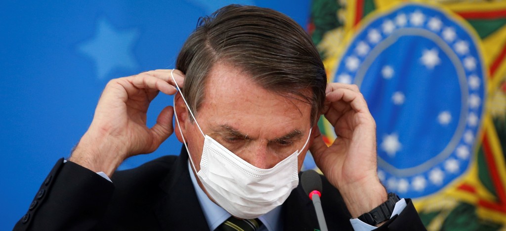 Brasileños apoyan a gobernadores, pero no al presidente por respuesta a pandemia