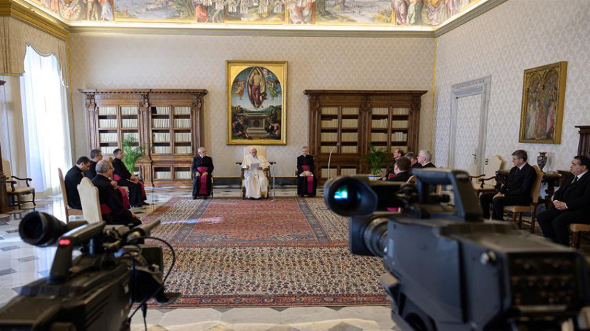 Fieles virtuales: así fue la precavida bendición del papa Francisco por el coronavirus