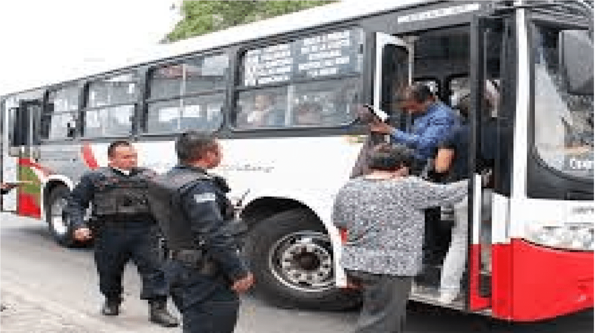 Muere pasajero arriba de la ruta 31 de Qrobus, lo sorprende la muerte arriba de camión de transporte público