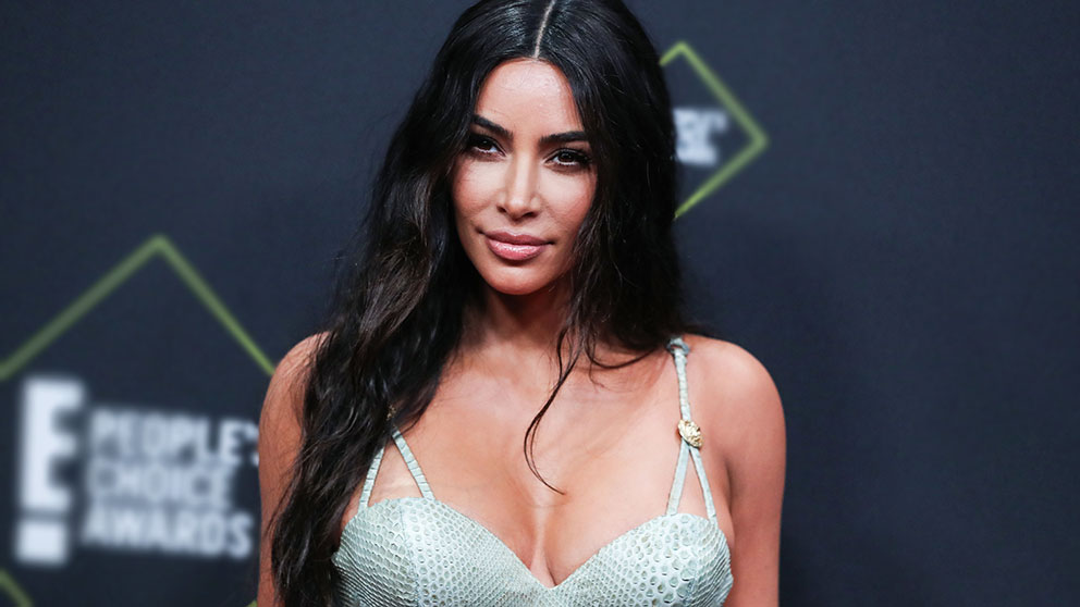 Kim Kardashian pone de moda la faja que encuentras en Zara o Primark