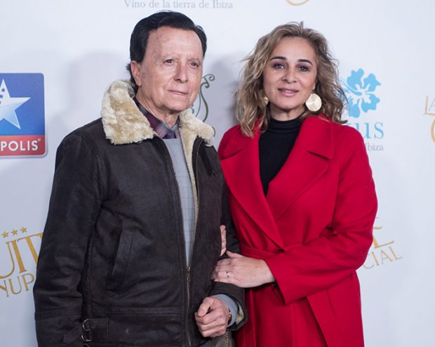 Ana María Aldón y su esposo José Ortega Cano en una presentación / GTres