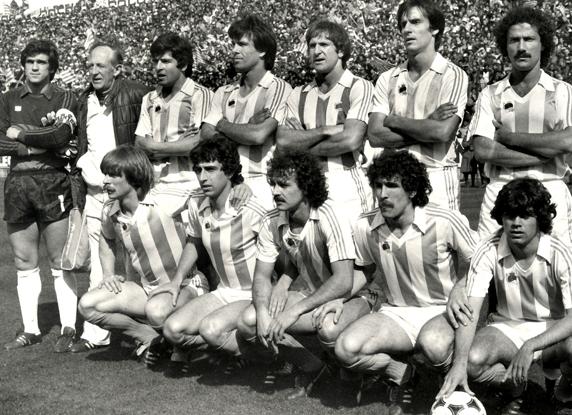 'Once' titular con el que la Real Sociedad ganó su primera Liga el 26 de abril de 1981 en El Molinón (Gijón)