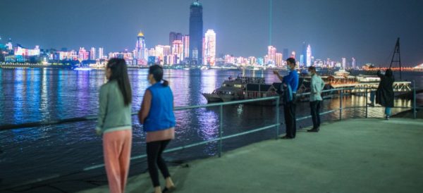 Actualiza Wuhan, epicentro del virus, cifras de muertes y contagios