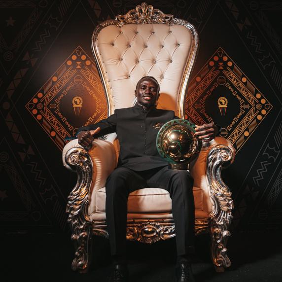Sadio Mané recibió en enero de 2020 su primer Balón de Oro de África