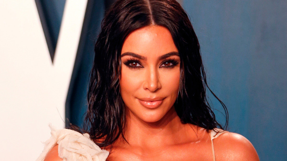 Kim Kardashian participará desde su casa en desfile de modas contra el coronavirus