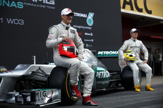 Presentación del Mercedes W03 de 2012 con la presencia de Michael Schumacher y Nico Rosberg.