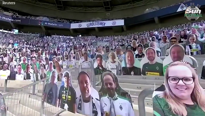 El Borussia Park, estadio del Mönchengladbach, ha cubierto las gradas con fotos de sus aficionados