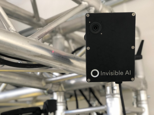 La IA invisible utiliza la visión por computadora para ayudar (pero con suerte no molestar) a los trabajadores de la línea de ensamblaje