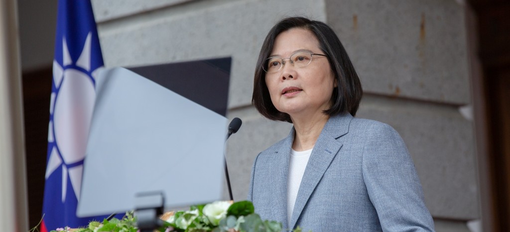 Presidenta de Taiwán asume segundo mandato y promete que el país no volverá a someterse a China