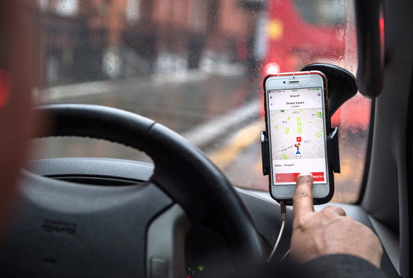 Uber UK lanza Work Hub para que los conductores encuentren otros trabajos de concierto durante COVID-19