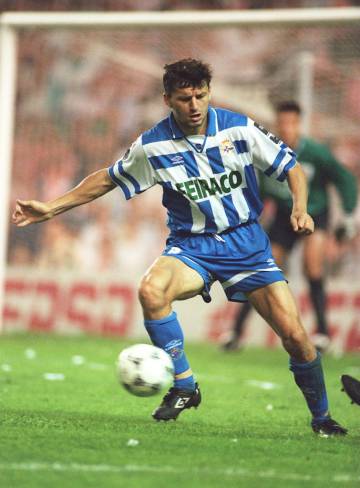 Miroslav Djukic, del Deportivo, durante un partido disputado en 1995.