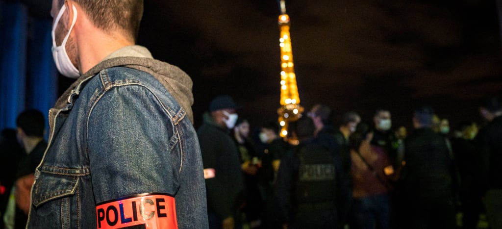 Francia autoriza a su policía a utilizar estrangulamientos hasta encontrar método alternativo