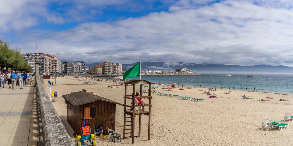 Puesto de socorristas en la playa de Sanxenxo (Pontevedra).