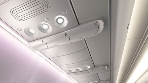 Se puede colocar una rejilla superior de boquillas de retroadaptación encima de los jaladores de aire existentes para crear una brizna de aire específica que proteja a los pasajeros sentados uno al lado del otro