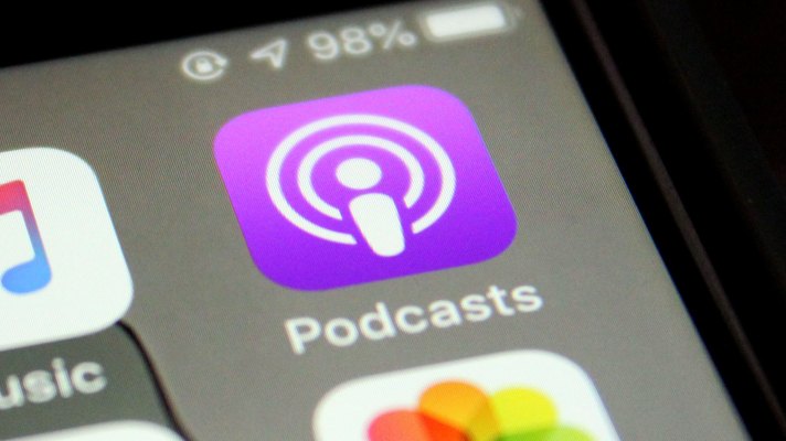 Apple se expande aún más a podcasts originales con el lanzamiento de ‘The Zane Lowe Interview Series’