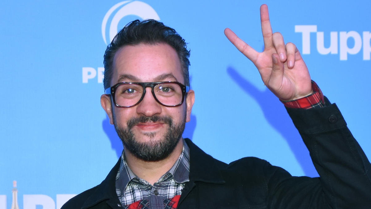 Comediante mexicano Chumel Torres se defiende tras ola de críticas por foro sobre racismo
