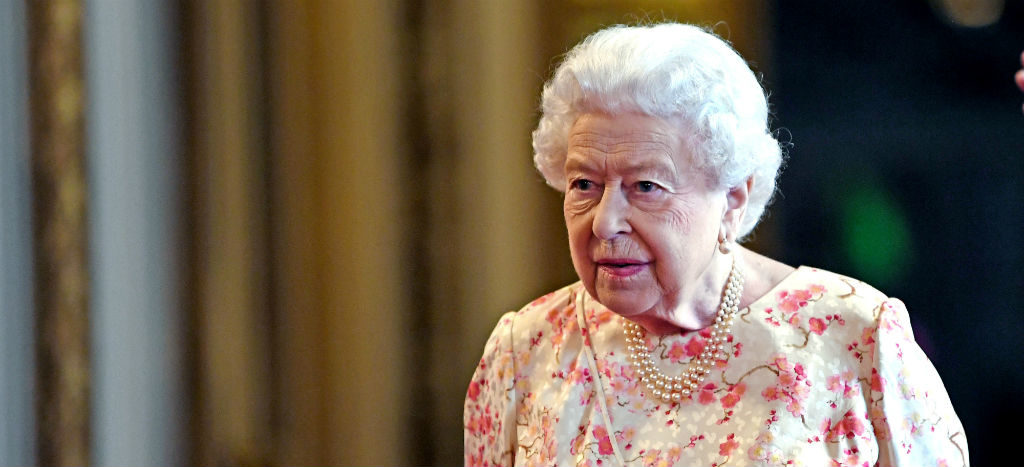 Envía Reina Isabel mensaje de apoyo a empresas británicas ante crisis por virus
