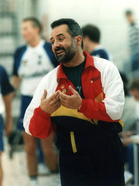 Cruz Ibero, exseleccionador de balonmano, en los noventa.